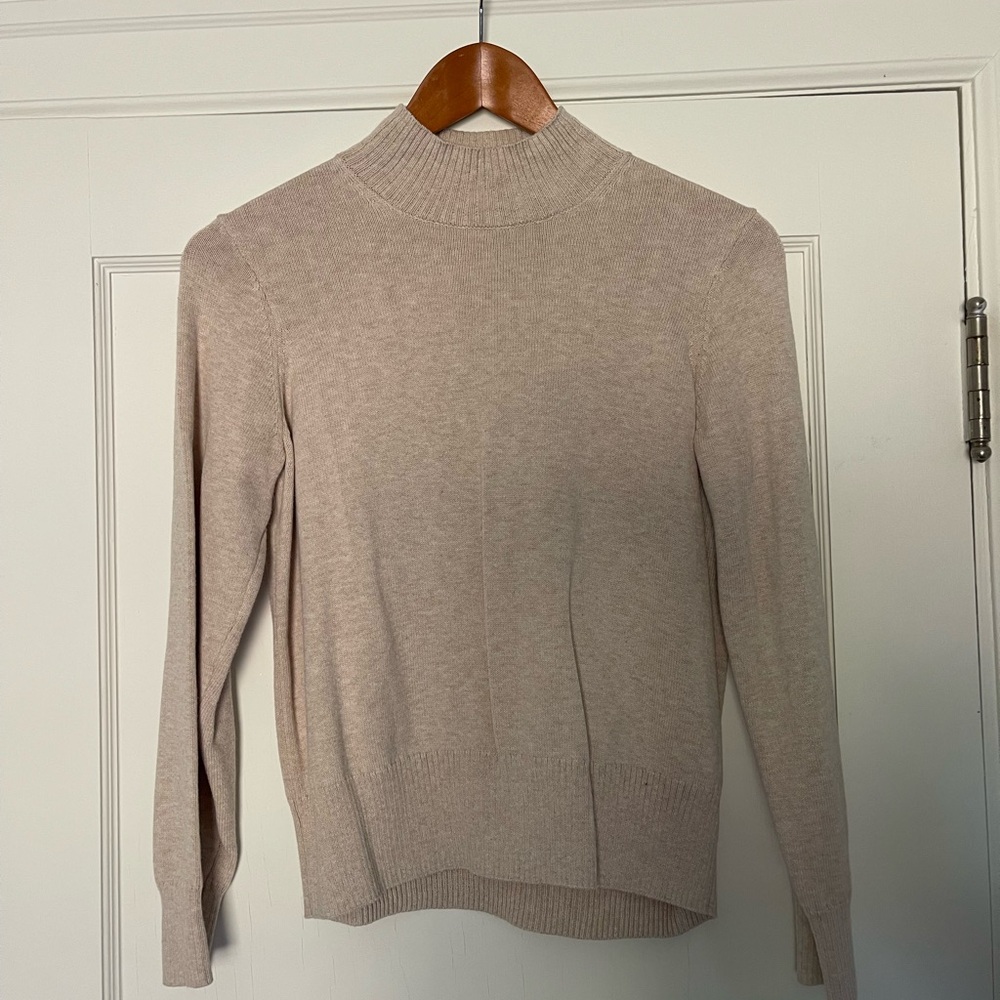 Old Navy Women's Beige Turtleneck Sweater